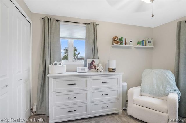 1929 Hopkins Drive, Wixom, MI 48393