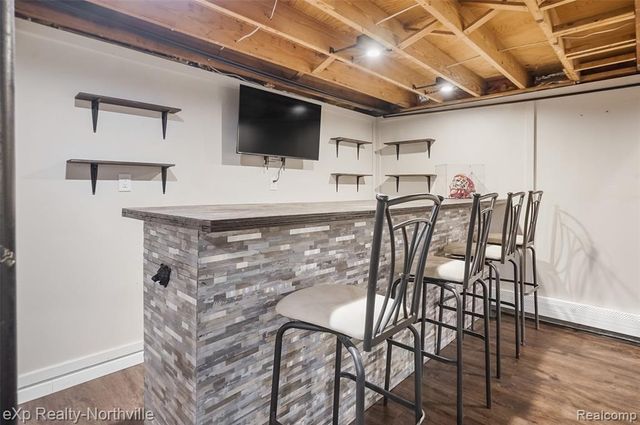 1929 Hopkins Drive, Wixom, MI 48393