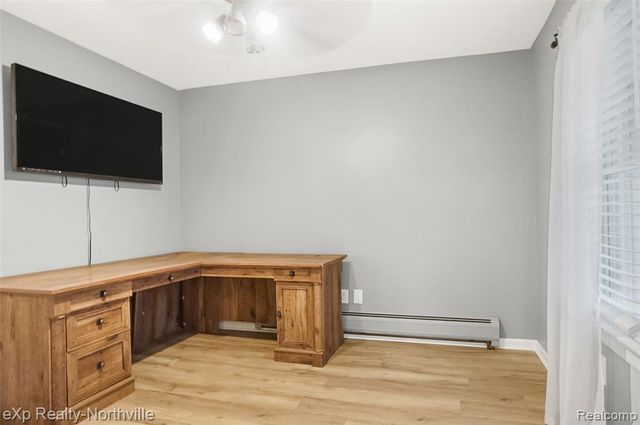 1929 Hopkins Drive, Wixom, MI 48393
