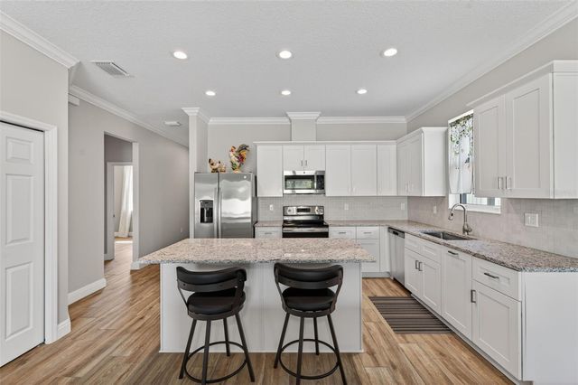 405 E BOYER STREET, Tarpon Springs, FL 34689