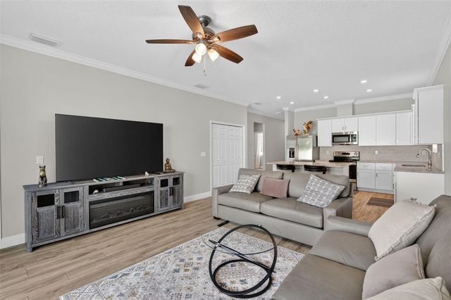 405 E BOYER STREET, Tarpon Springs, FL 34689