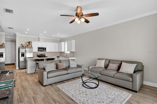 405 E BOYER STREET, Tarpon Springs, FL 34689