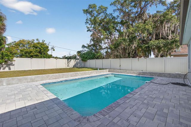 405 E BOYER STREET, Tarpon Springs, FL 34689