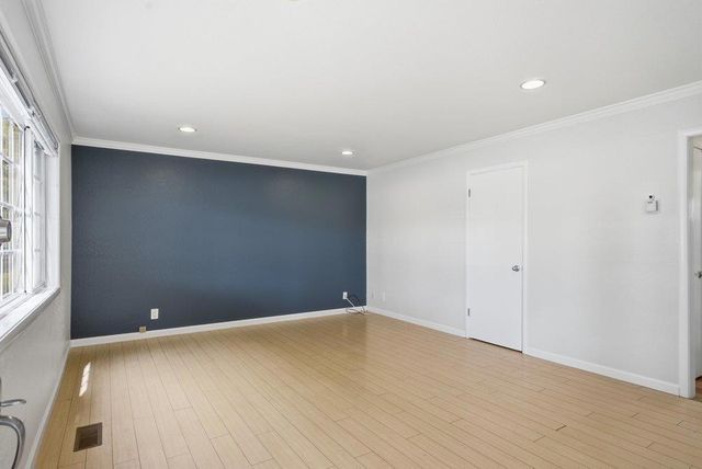 901 Fifteenth Avenue, Redwood City, CA 94063
