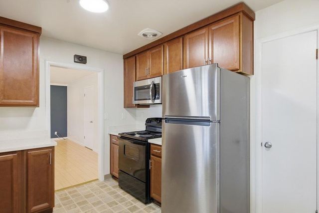 901 Fifteenth Avenue, Redwood City, CA 94063