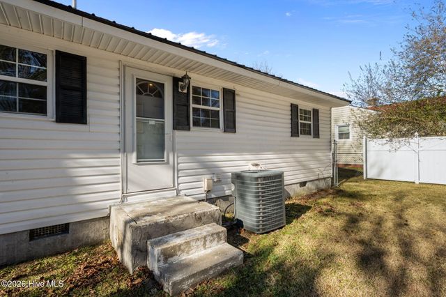 608 Williams Street, Jacksonville, NC 28540