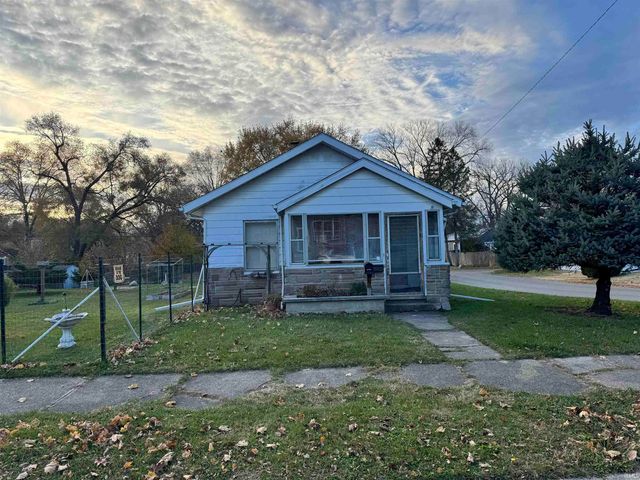 1201 Oakland Street, South Bend, IN 46615