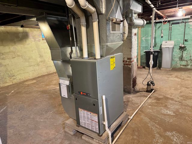 1201 Oakland Street, South Bend, IN 46615