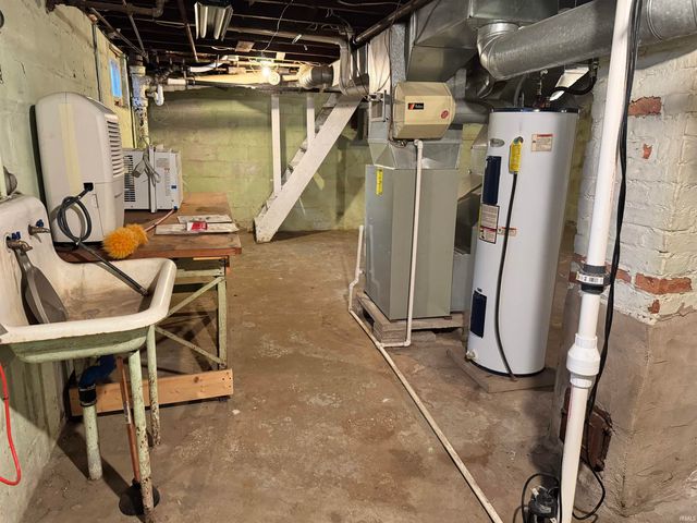 1201 Oakland Street, South Bend, IN 46615