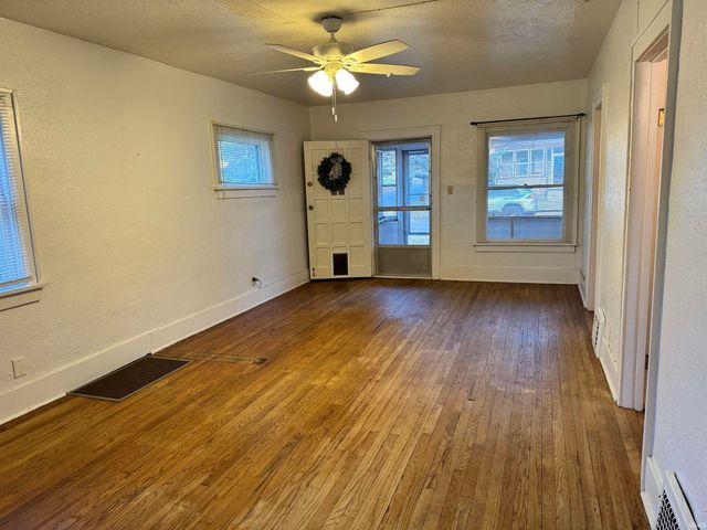 1201 Oakland Street, South Bend, IN 46615