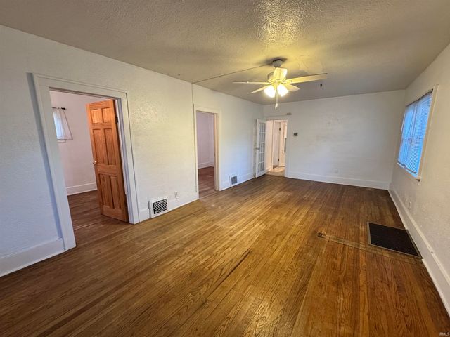 1201 Oakland Street, South Bend, IN 46615