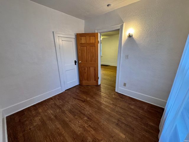 1201 Oakland Street, South Bend, IN 46615