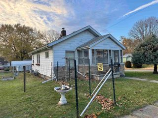 1201 Oakland Street, South Bend, IN 46615