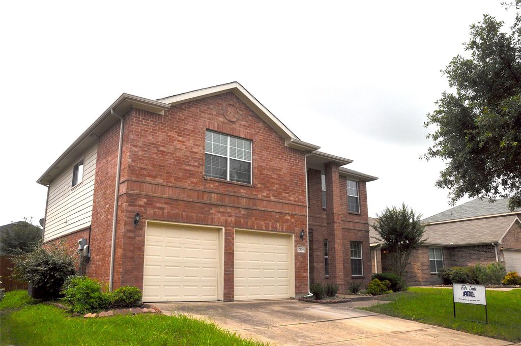 2024 Kings Forest Drive, Heartland, TX 75126