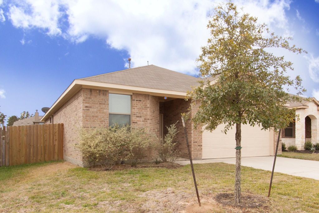 107 Piney Pathway, Magnolia, TX 77354