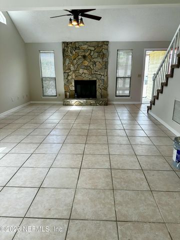 11571 FT CAROLINE LAKES Drive, Jacksonville, FL 32225