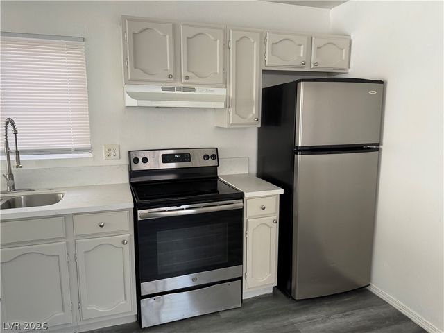5206 Golden Lane B, Las Vegas, NV 89119