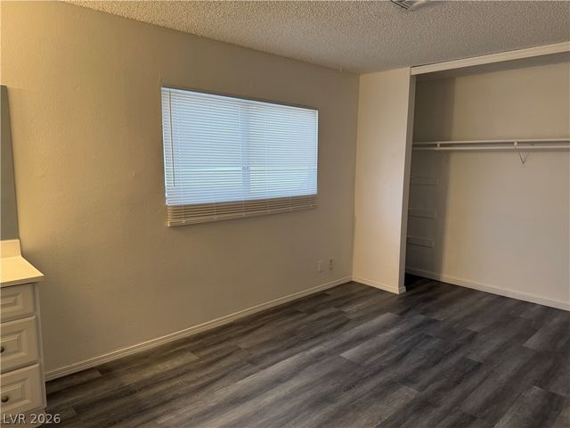 5206 Golden Lane B, Las Vegas, NV 89119