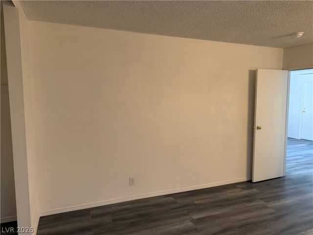 5206 Golden Lane B, Las Vegas, NV 89119
