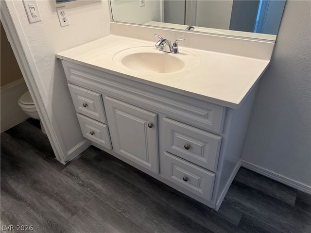 5206 Golden Lane B, Las Vegas, NV 89119