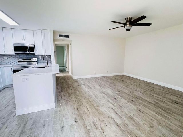 293 Flanders G, Delray Beach, FL 33484