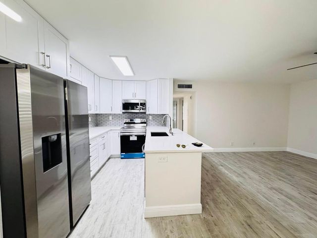 293 Flanders G, Delray Beach, FL 33484