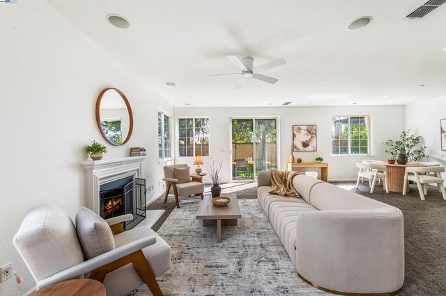 829 Berryessa Ct, Livermore, CA 94551