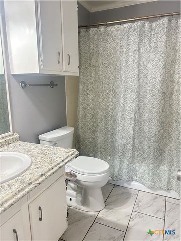 1051 Country Club Drive 28, Seguin, TX 78155