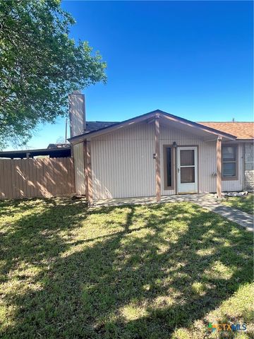 1051 Country Club Drive 28, Seguin, TX 78155