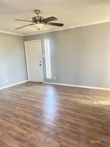 1051 Country Club Drive 28, Seguin, TX 78155