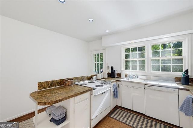 4715 Ridgeview Road, Dunwoody, GA 30338