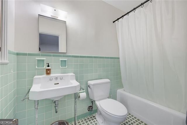 4715 Ridgeview Road, Dunwoody, GA 30338