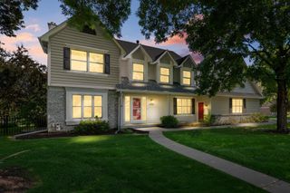 9878 Lee Drive, Eden Prairie, MN 55347