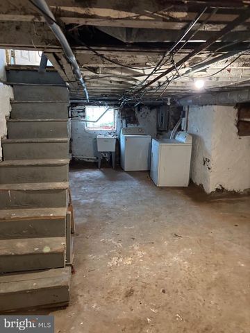 1220 W 9TH ST, Chester, PA 19013