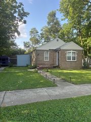 3743 W 135th Street, Robbins, IL 60472