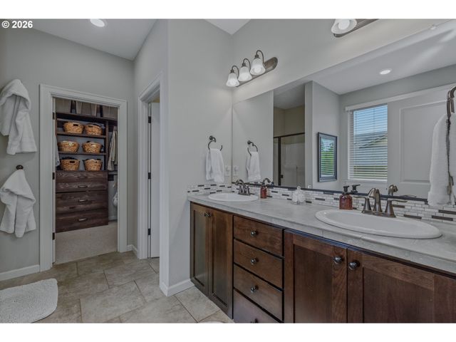2404 Ne 187TH Pl, Vancouver, WA 98684