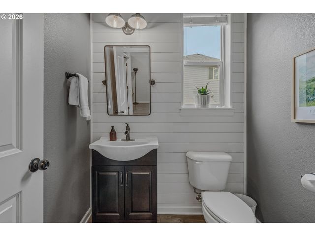 2404 Ne 187TH Pl, Vancouver, WA 98684