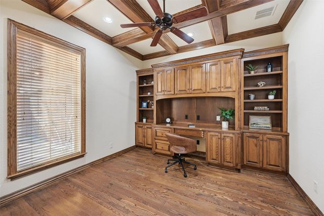 3603 Regents Park Court, Arlington, TX 76017