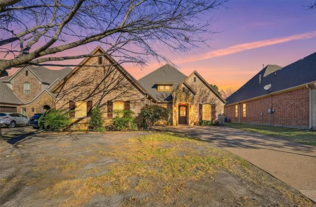 3603 Regents Park Court, Arlington, TX 76017