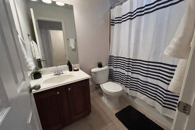 2202 Carlisle Street, Bedford, TX 76021