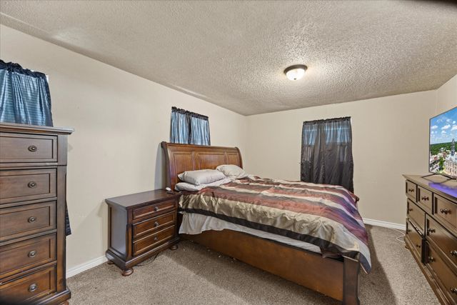 405 Granbury Court, Granbury, TX 76049