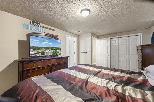 405 Granbury Court, Granbury, TX 76049