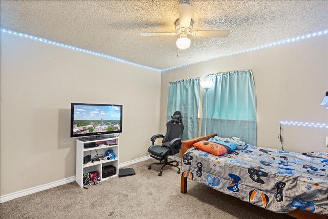 405 Granbury Court, Granbury, TX 76049