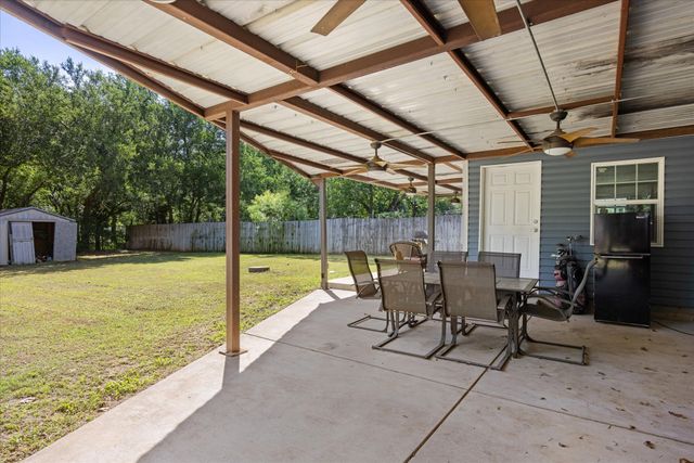 405 Granbury Court, Granbury, TX 76049