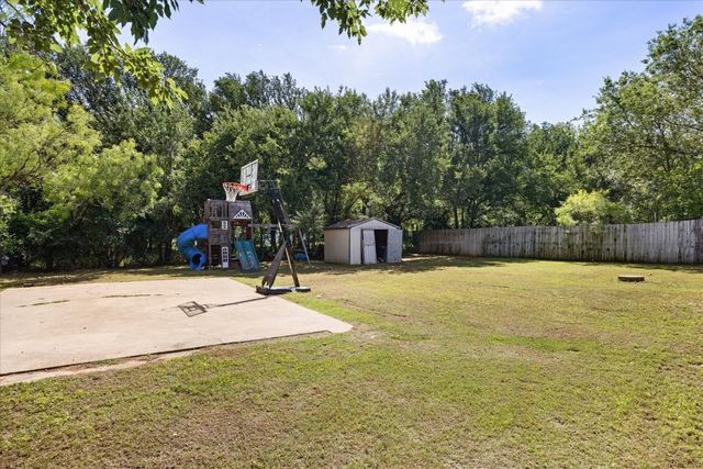 405 Granbury Court, Granbury, TX 76049