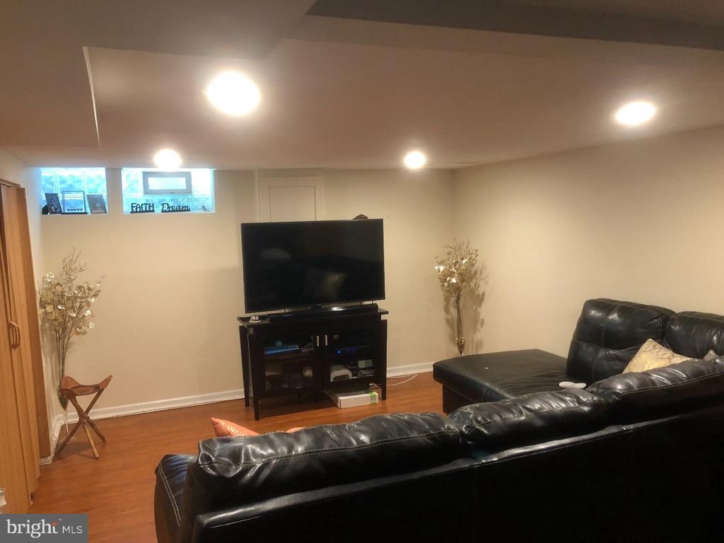 6406 MUSGRAVE ST, PHILADELPHIA, PA 19119 — photo 2