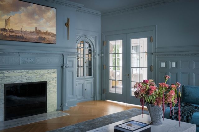 15 Farlow Rd, Newton, MA 02458