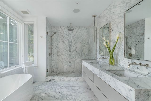 15 Farlow Rd, Newton, MA 02458