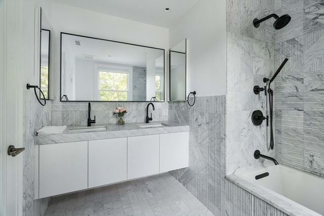 15 Farlow Rd, Newton, MA 02458