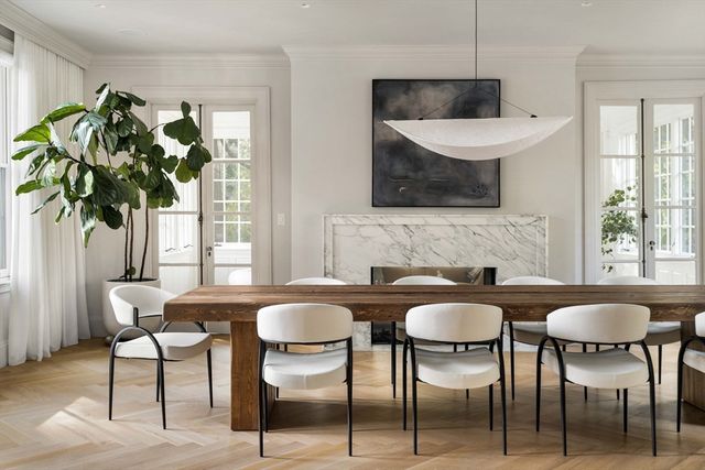 15 Farlow Rd, Newton, MA 02458